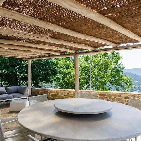 Alma Villa *